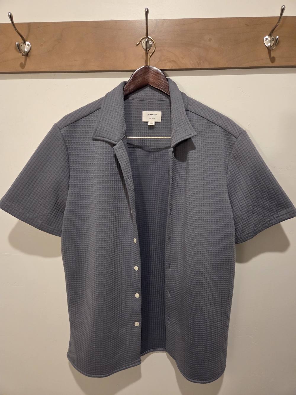 Julian & Mark Gray Waffle Knit Short Sleeve Button-Up Shirt - Picture 1 of 8